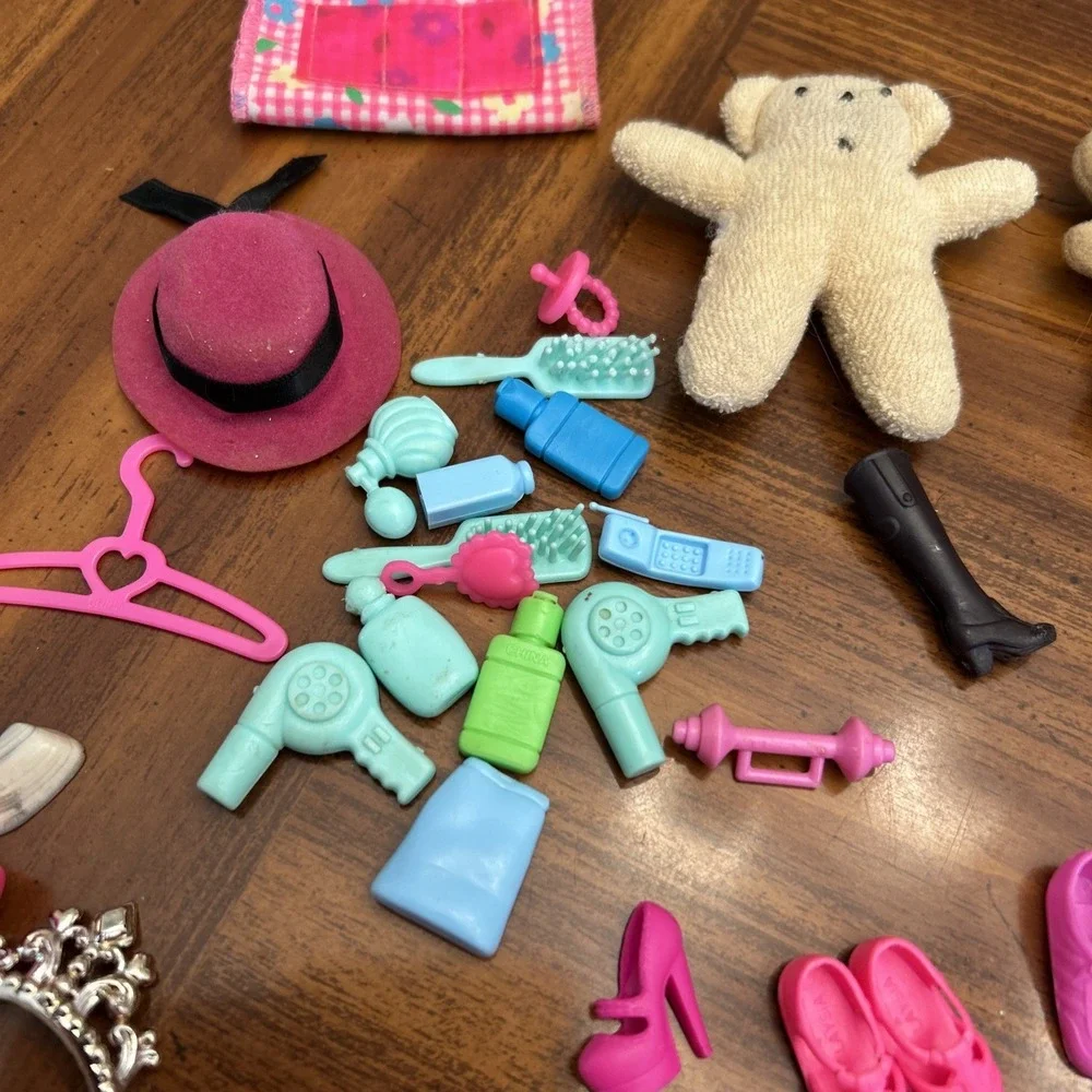 lot barbie shoes hat accessories‎